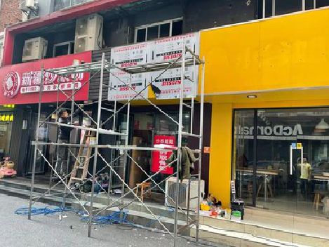 淳安制作广告招牌如何避免它发黄？